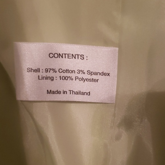 Gallery Trenchcoat - Picture 5 of 7